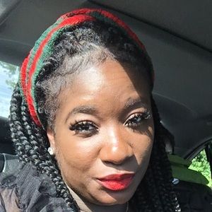 Meet your Posher, Chinisha